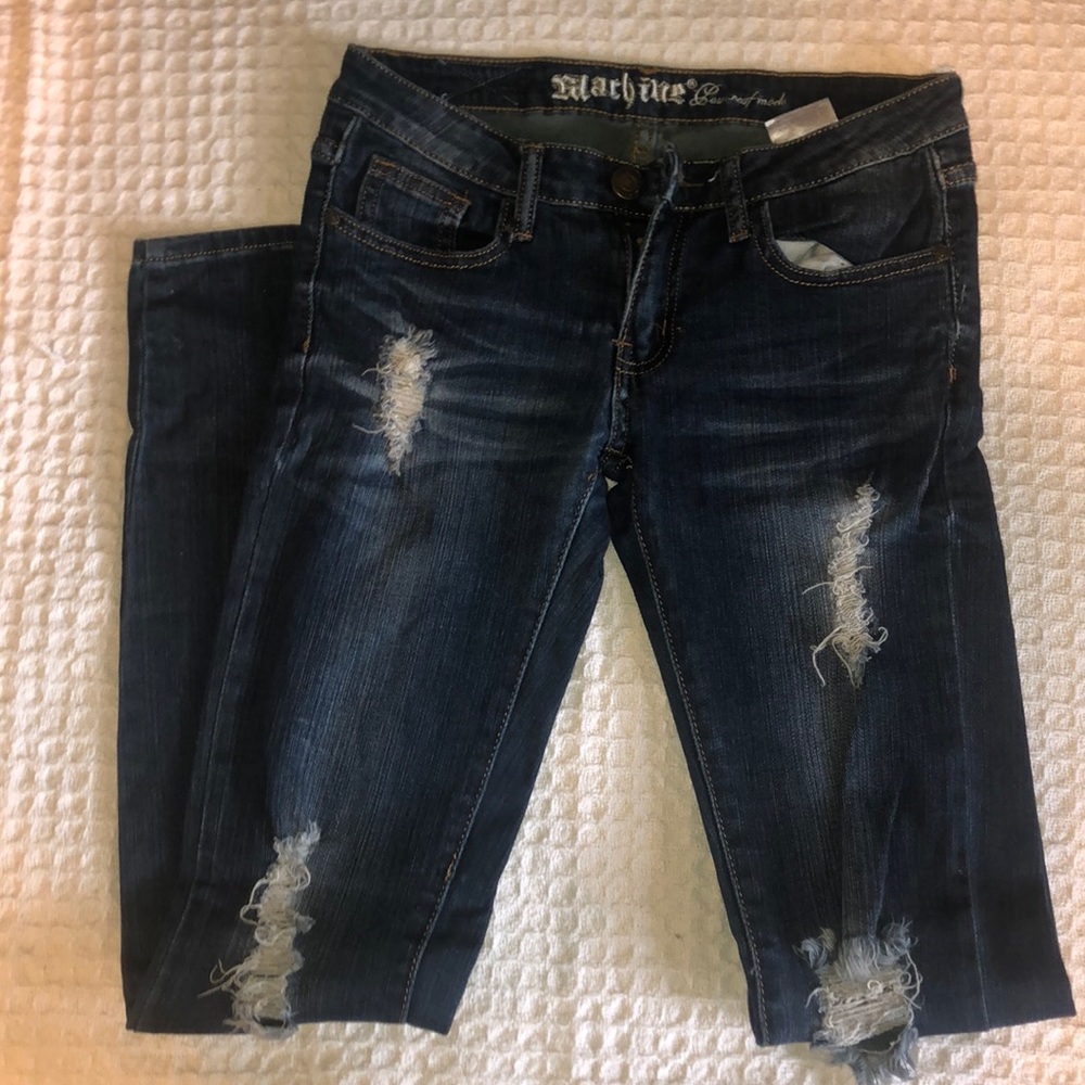 Distressed skinny jean